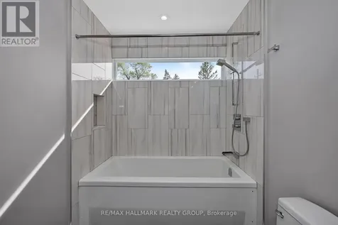 88 Withrow Avenue Ottawa ON K2G 2J3