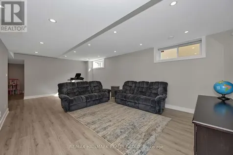 88 Withrow Avenue Ottawa ON K2G 2J3