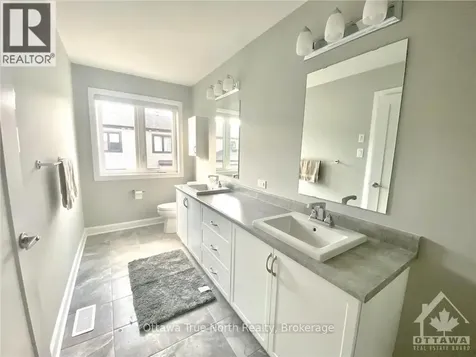 621 Taliesin Crescent Ottawa ON K2S 2W5