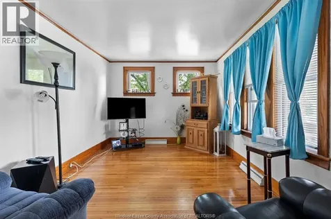 1288 Cabana Road West Windsor ON N9G 1C1