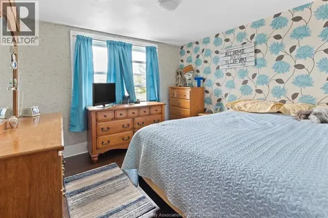 1288 Cabana Road West Windsor ON N9G 1C1