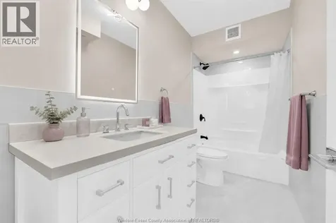 3371 Byng Road Windsor ON N8W 3H3
