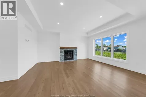 12175 Ducharme Lane Mcgregor ON N0R 1J0