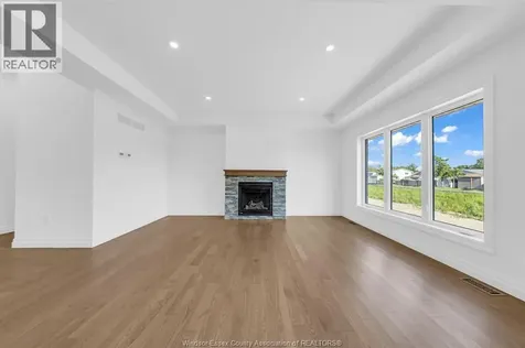 12175 Ducharme Lane Mcgregor ON N0R 1J0