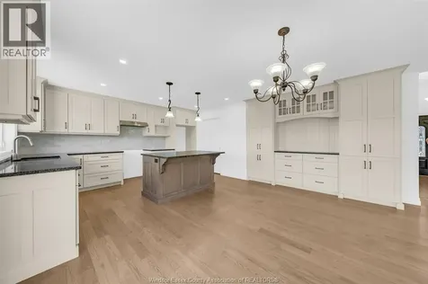 12175 Ducharme Lane Mcgregor ON N0R 1J0