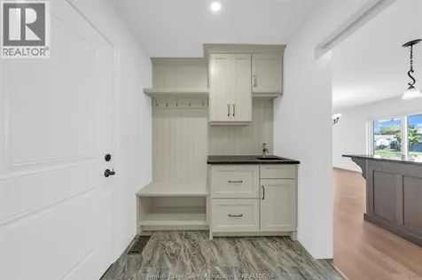 12175 Ducharme Lane Mcgregor ON N0R 1J0