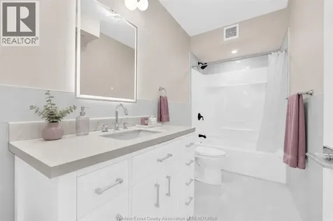 3371 Byng Road Windsor ON N8W 3H3