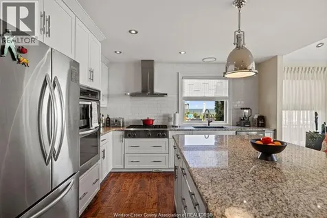 1695 Heritage Kingsville ON N9Y 2E6