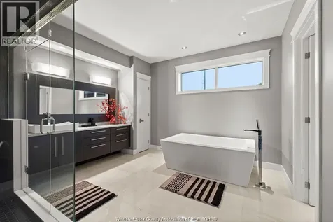 371 Charron Beach Lakeshore ON N8L 0G2