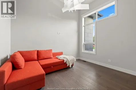 371 Charron Beach Lakeshore ON N8L 0G2