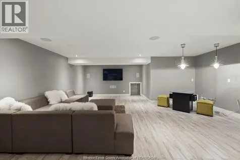 371 Charron Beach Lakeshore ON N8L 0G2