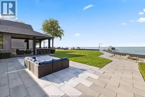 371 Charron Beach Lakeshore ON N8L 0G2
