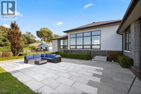 371 Charron Beach Lakeshore ON N8L 0G2