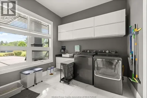 551 Ross Beach Road Lakeshore ON N0R 1A0