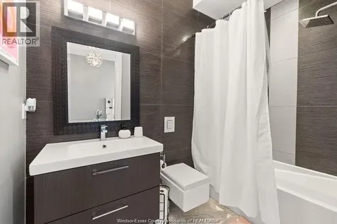 551 Ross Beach Road Lakeshore ON N0R 1A0