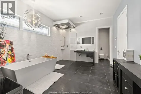 551 Ross Beach Road Lakeshore ON N0R 1A0