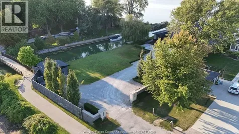 551 Ross Beach Road Lakeshore ON N0R 1A0
