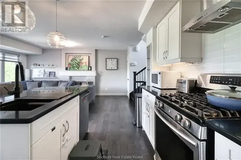 35 Birmingham Drive Sudbury ON P3B 4A5