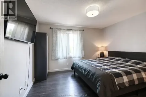 35 Birmingham Drive Sudbury ON P3B 4A5