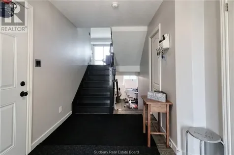 35 Birmingham Drive Sudbury ON P3B 4A5