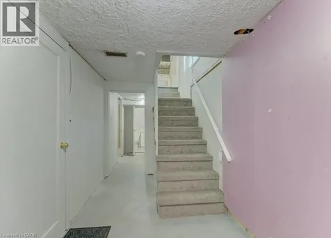 478 Wellington Street North Kitchener ON N2H 5L5