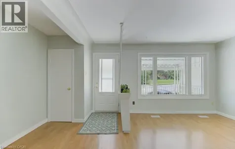 478 Wellington Street North Kitchener ON N2H 5L5