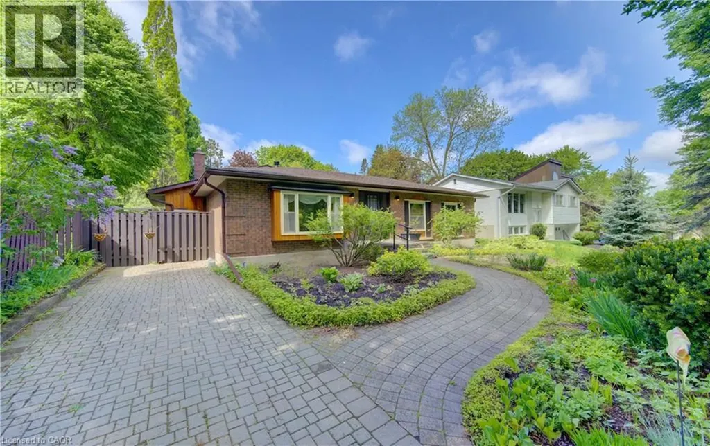 98 Longwood Drive Waterloo ON N2L 4B7