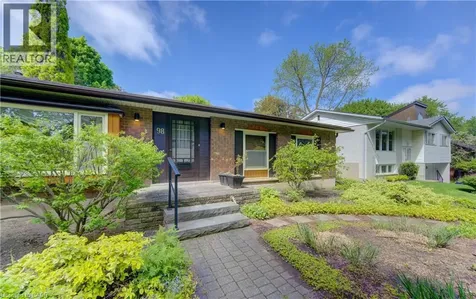 98 Longwood Drive Waterloo ON N2L 4B7