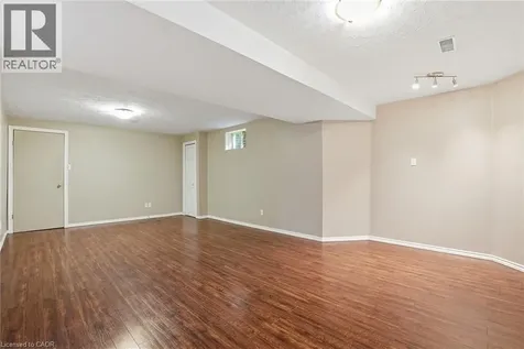 26 Kelly Court Guelph ON N1K 1W3