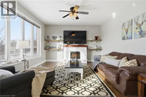 75 Chase Crescent Cambridge ON N3C 0C5