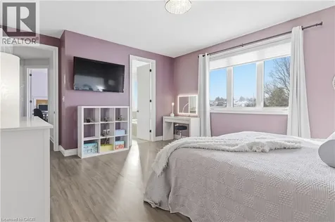 75 Chase Crescent Cambridge ON N3C 0C5