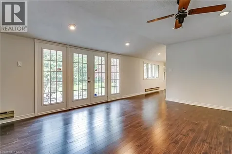 91 Ennisclare Drive East Oakville ON L6J 4N3