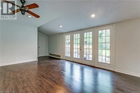 91 Ennisclare Drive East Oakville ON L6J 4N3