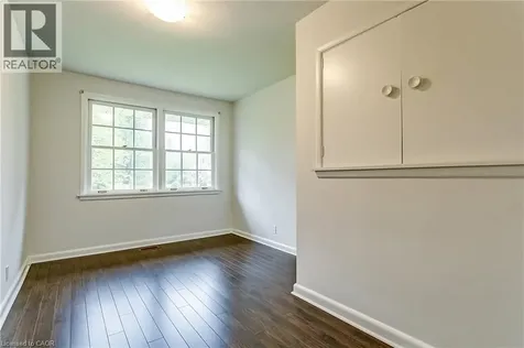 91 Ennisclare Drive East Oakville ON L6J 4N3