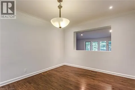 91 Ennisclare Drive East Oakville ON L6J 4N3