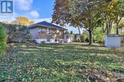 32 Christina Crescent Toronto (wexford-maryvale) ON M1R 4H6