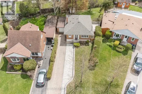 32 Christina Crescent Toronto (wexford-maryvale) ON M1R 4H6