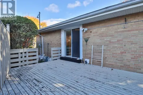 32 Christina Crescent Toronto (wexford-maryvale) ON M1R 4H6