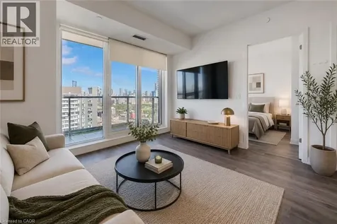 130 River Street Toronto ON M5A 0R8
