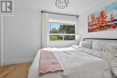 43 Moon Point Road Oro-medonte ON L3V 0R8