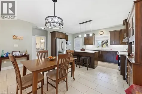 125 Margaret Avenue Stoney Creek ON L8G 3G7