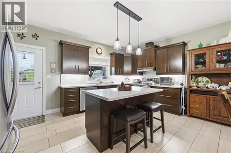 125 Margaret Avenue Stoney Creek ON L8G 3G7