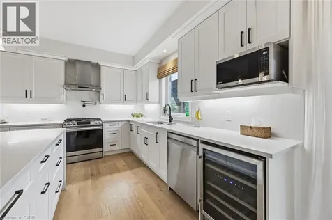 125 Margaret Avenue Stoney Creek ON L8G 3G7