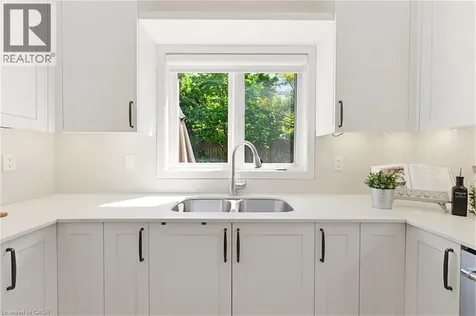 81 Valridge Drive Ancaster ON L9G 5B7