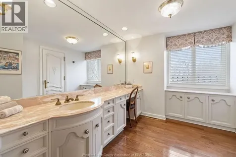 1255 Tanglewood Court Lasalle ON N9J 2K2