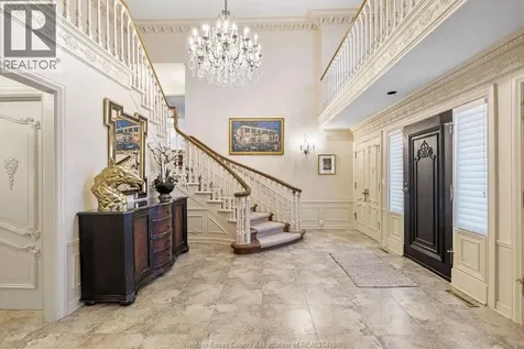 1255 Tanglewood Court Lasalle ON N9J 2K2
