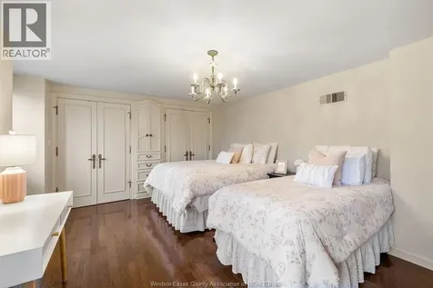 1255 Tanglewood Court Lasalle ON N9J 2K2