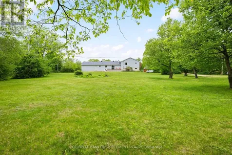 42 Berry Park Lane Rideau Lakes ON K0G 1L0