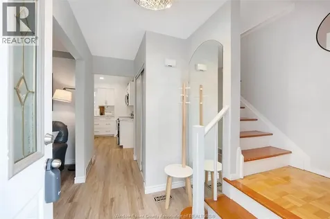 3581 Wolfe Court Windsor ON N9C 1X2