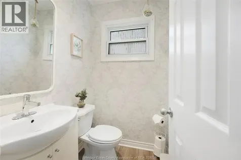 3581 Wolfe Court Windsor ON N9C 1X2
